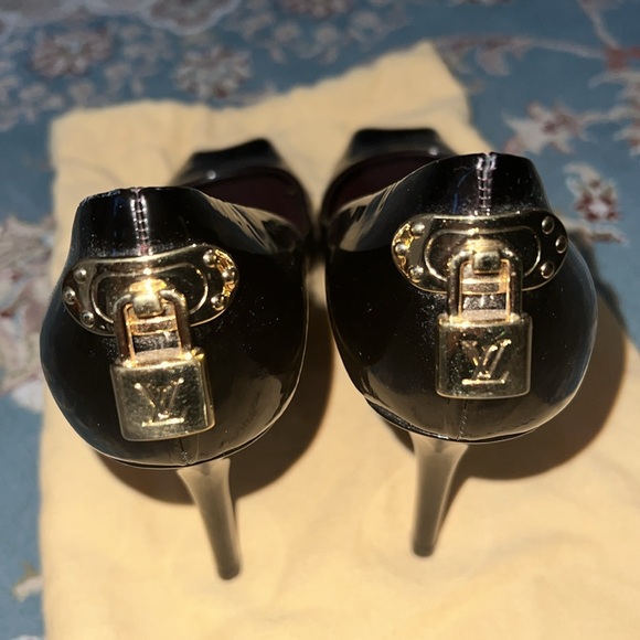 Louis Vuitton Peep Toe Pumps, size 37.5, chocolate patent leather - Picture 7 of 7